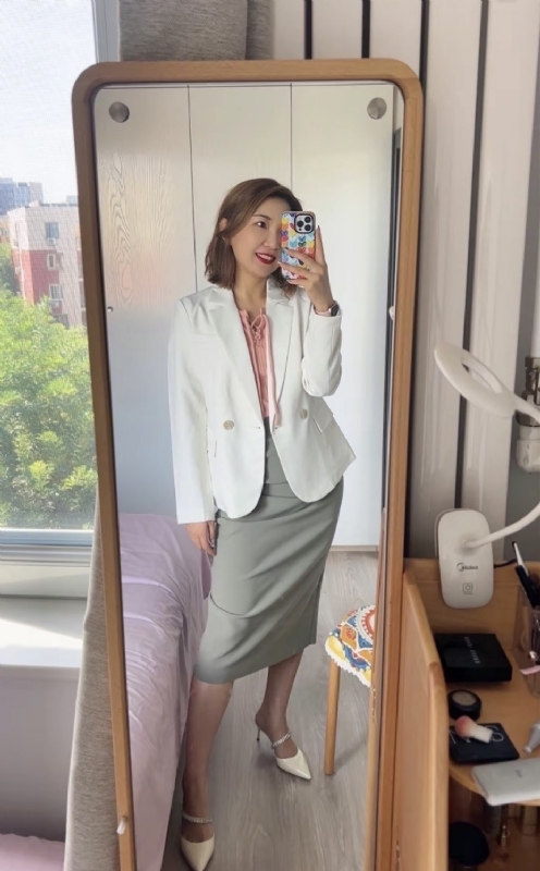 丽波的第三张照片--金华相亲服务中心