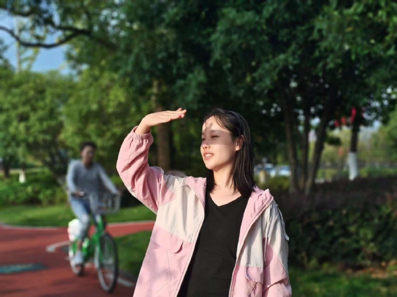 达拉崩吧的第一张照片--金华相亲服务中心