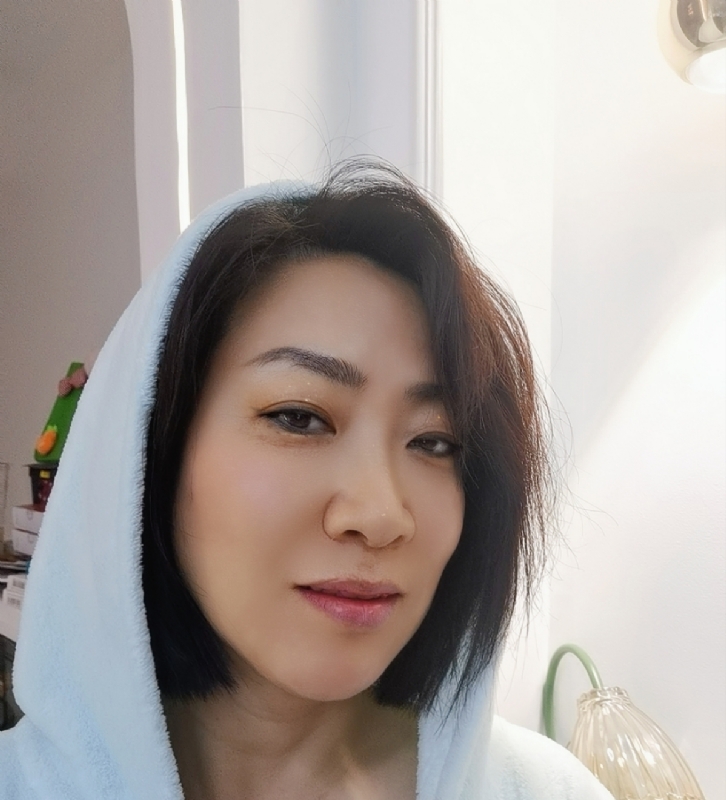 火玫瑰的第一张照片--金华相亲服务中心