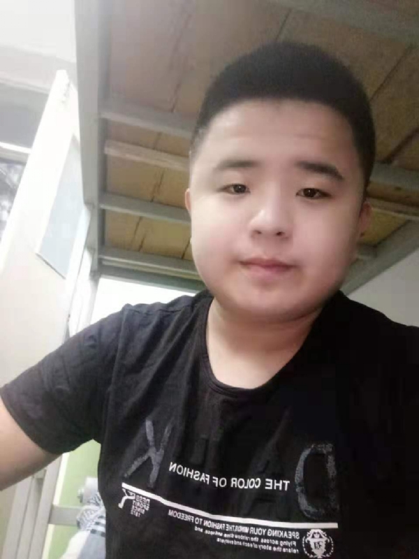 打小就爱淘气的第一张照片--金华相亲服务中心