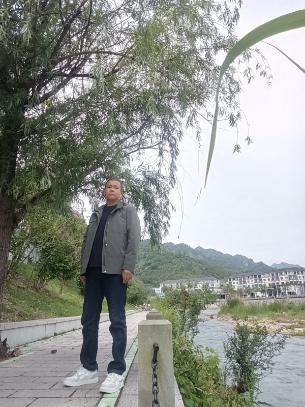 飞雪飘零的第一张照片--金华相亲服务中心