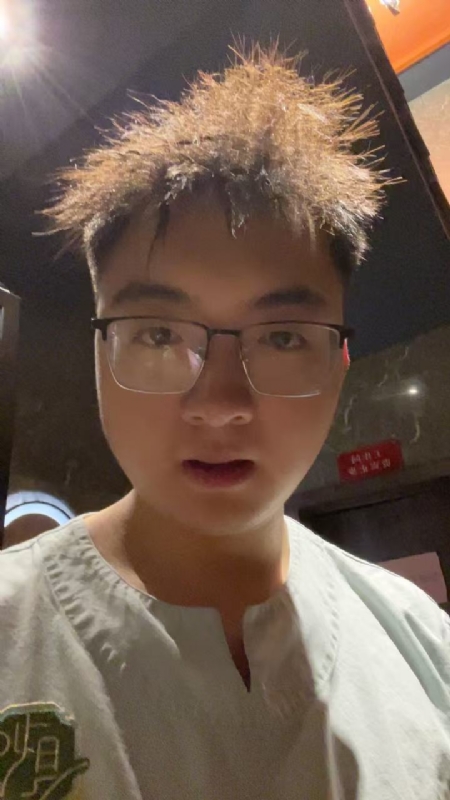 成熟稳重的男士的第一张照片--金华相亲服务中心