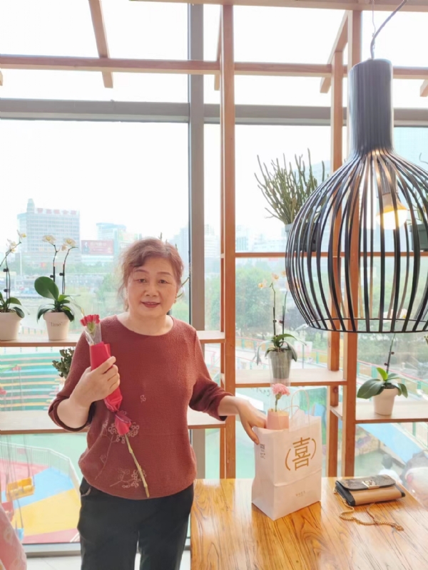 静香的第一张照片--金华相亲服务中心