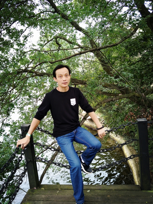 易进的第一张照片--金华相亲服务中心