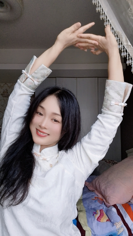 伊伊的第三张照片--金华相亲服务中心