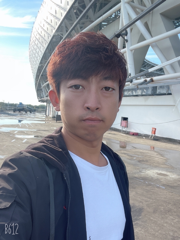 绅士大男孩的第一张照片--金华相亲服务中心