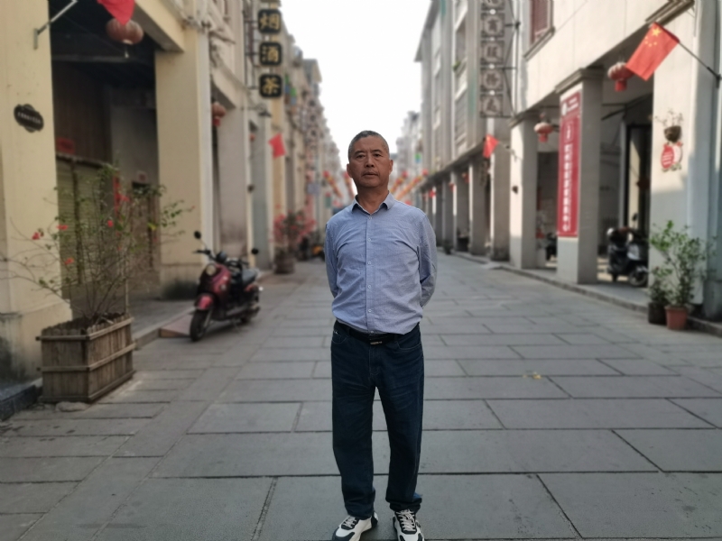 一粒尘埃的第一张照片--金华相亲服务中心