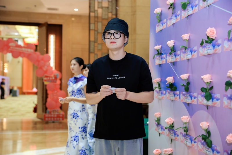 被驯服的象的第一张照片--金华相亲服务中心