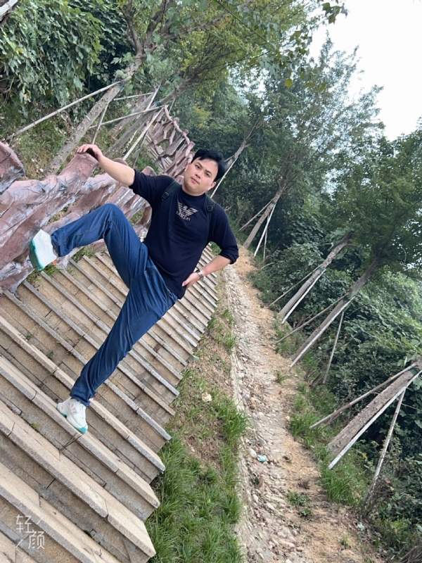 择一人白头偕老的第二张照片--金华相亲服务中心