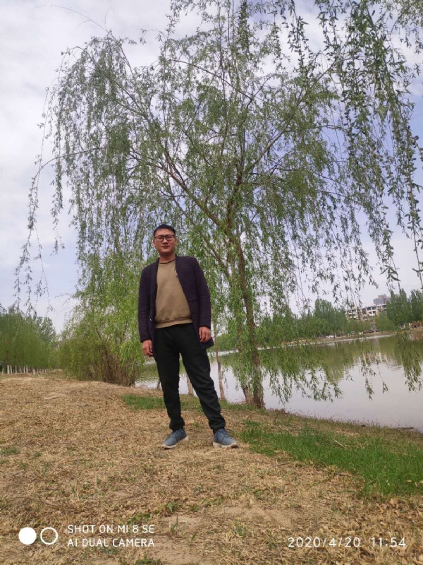 风中的烟头的第一张照片--金华相亲服务中心