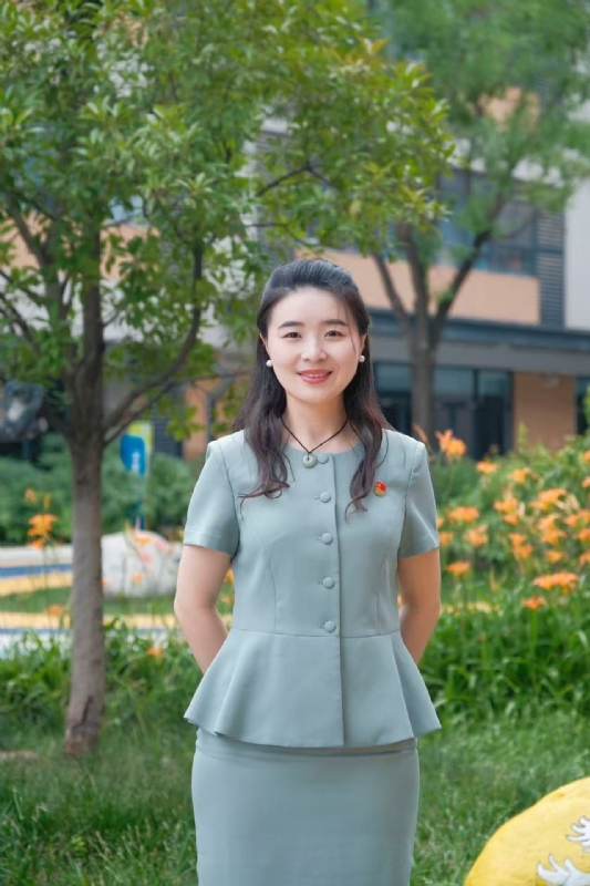 弯弯的第一张照片--金华相亲服务中心