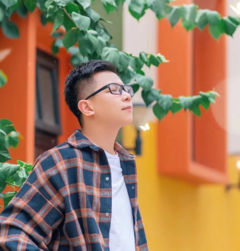 版本之子的第一张照片--金华相亲服务中心